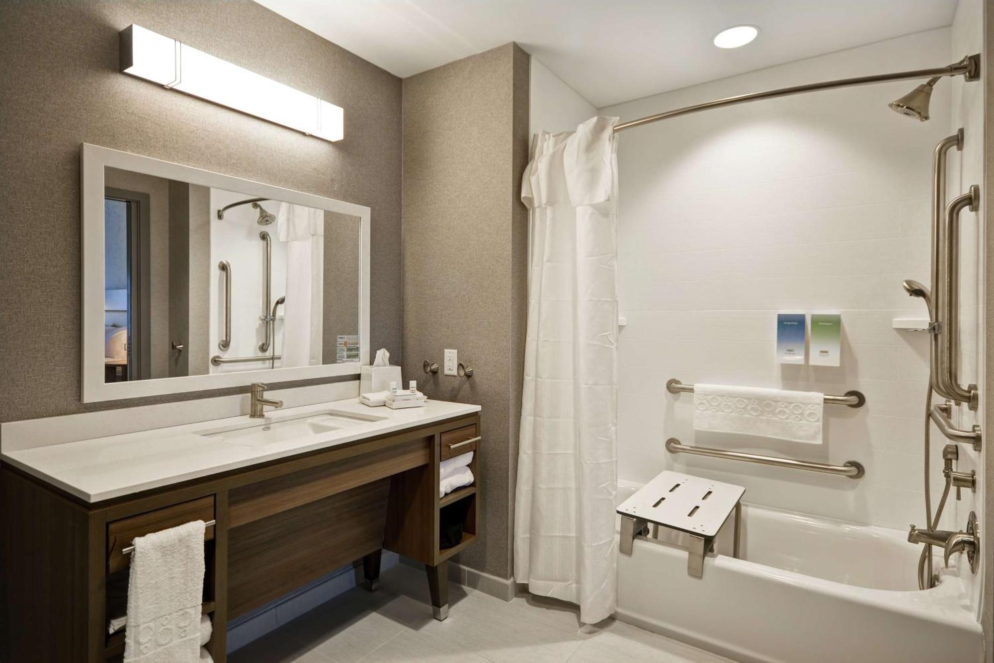 Home2 Suites By Hilton Queensbury Lake George Ngoại thất bức ảnh