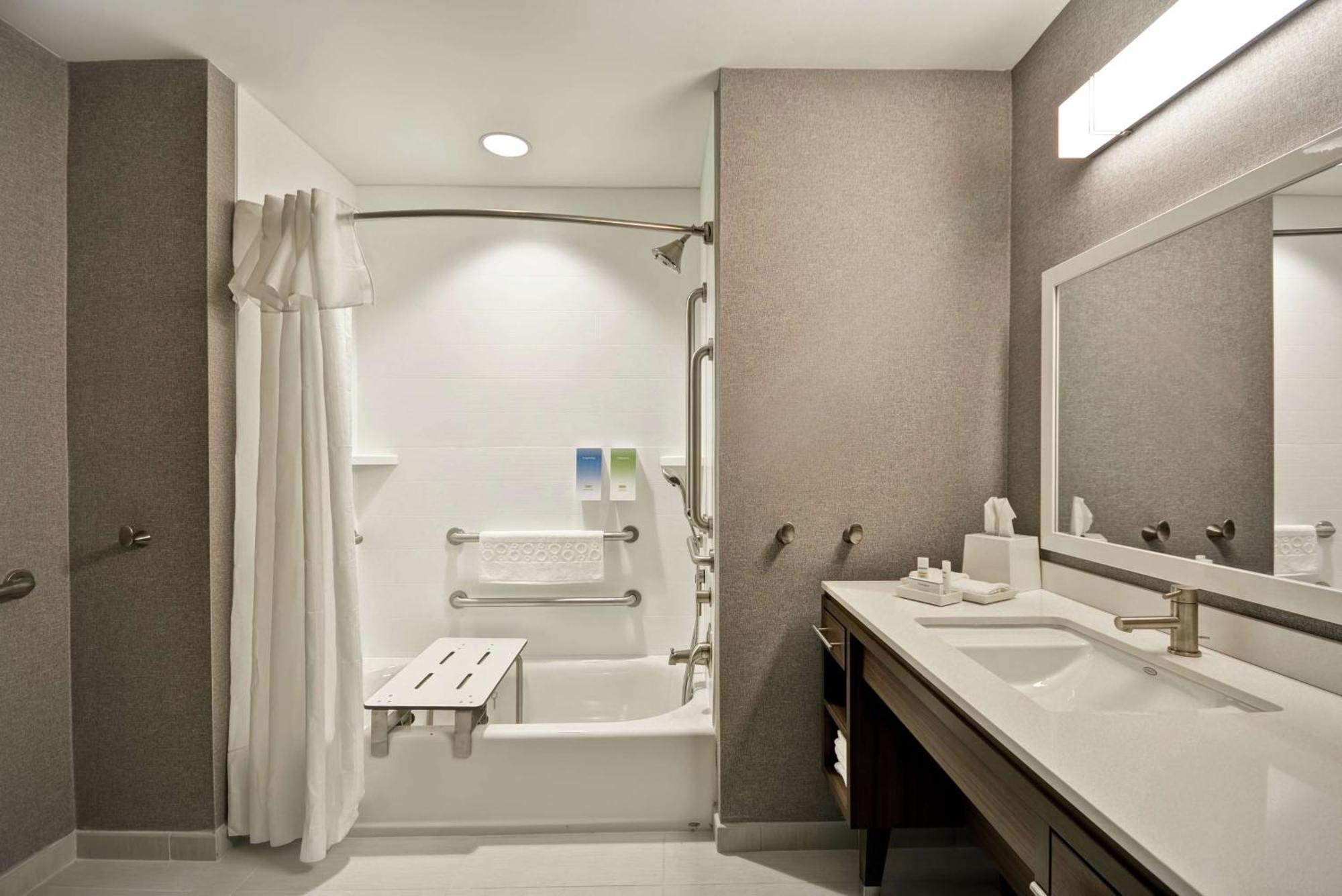 Home2 Suites By Hilton Queensbury Lake George Ngoại thất bức ảnh